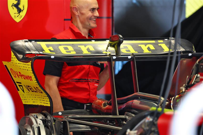 Ferrari rear wing